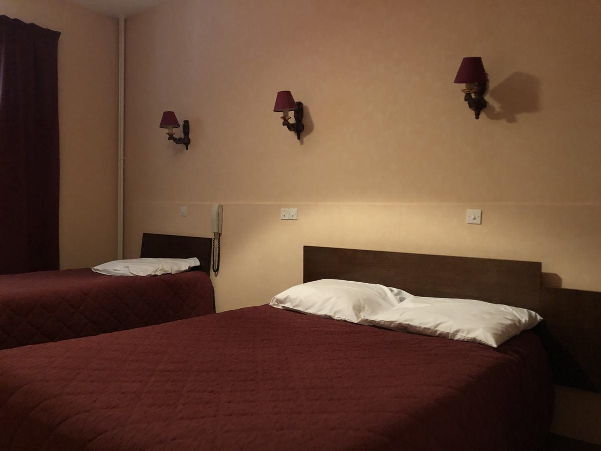 Hotel Le Commerce Bellegarde-du-Loiret 外观 照片