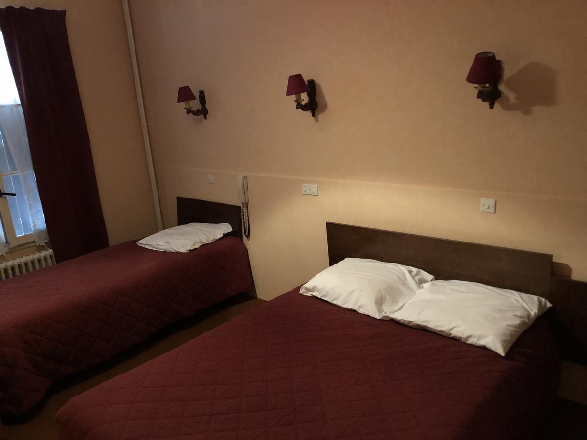 Hotel Le Commerce Bellegarde-du-Loiret 外观 照片