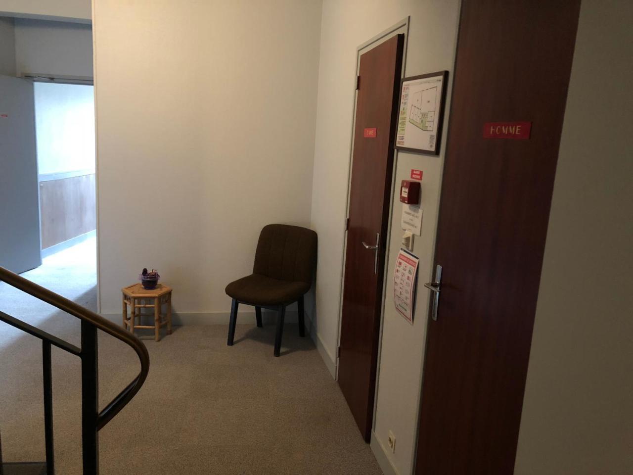 Hotel Le Commerce Bellegarde-du-Loiret 外观 照片